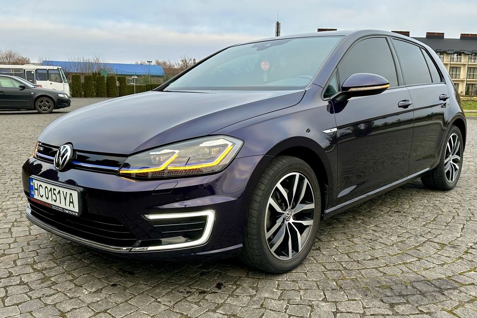 Продам Volkswagen e-Golf FULL LED,Шкіра,Дюнаудіо,Круїз 2019 года в Львове