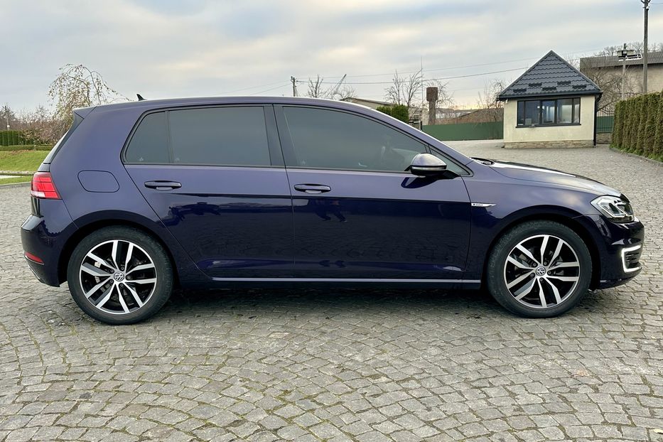 Продам Volkswagen e-Golf FULL LED,Шкіра,Дюнаудіо,Круїз 2019 года в Львове