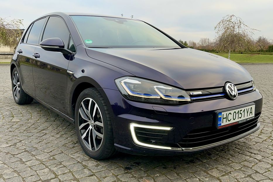 Продам Volkswagen e-Golf FULL LED,Шкіра,Дюнаудіо,Круїз 2019 года в Львове