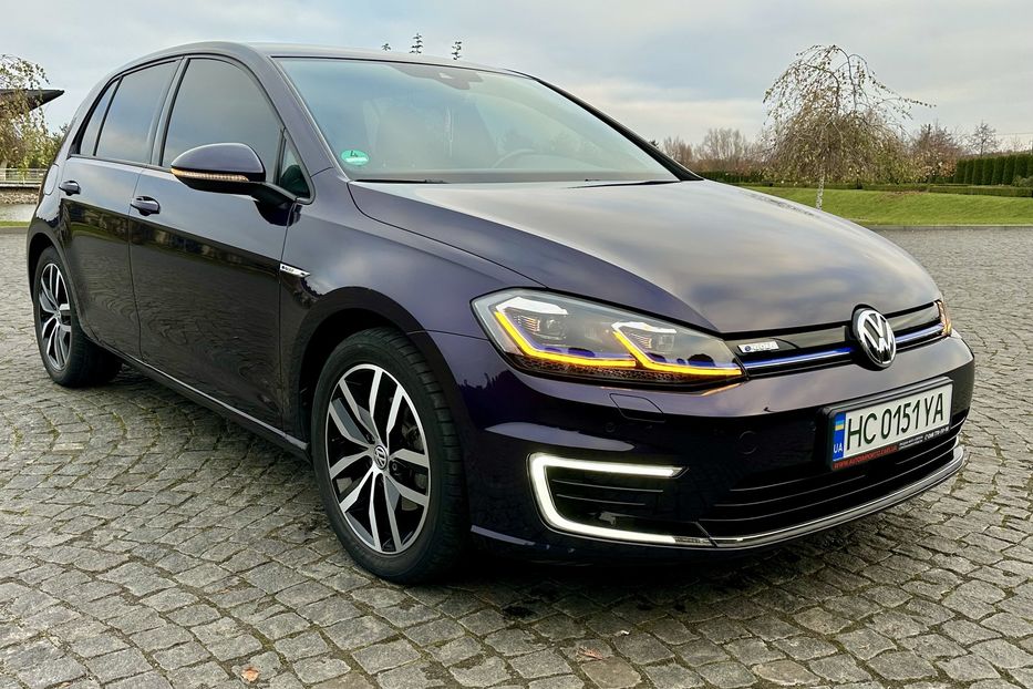 Продам Volkswagen e-Golf FULL LED,Шкіра,Дюнаудіо,Круїз 2019 года в Львове