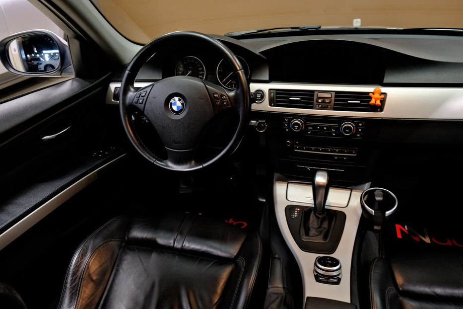 Продам BMW 318 2012 года в Одессе