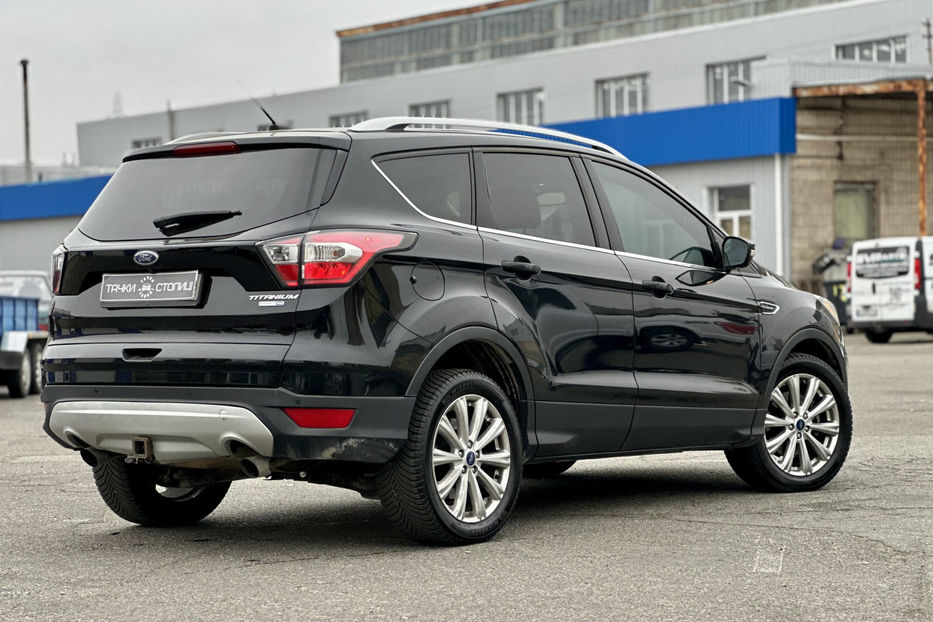 Продам Ford Escape 2016 года в Киеве