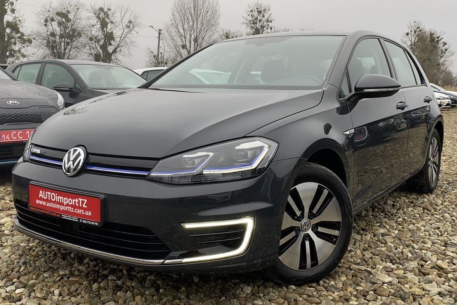 Продам Volkswagen e-Golf 35.8 kWh 100кВт/136  Круїз,CCS 2020 года в Львове