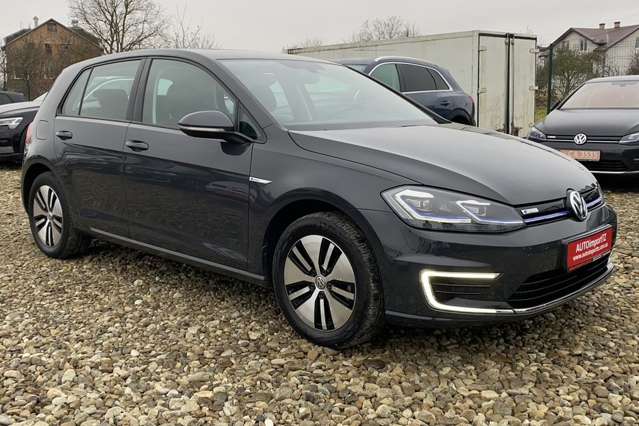 Продам Volkswagen e-Golf 35.8 kWh 100кВт/136  Круїз,CCS 2020 года в Львове