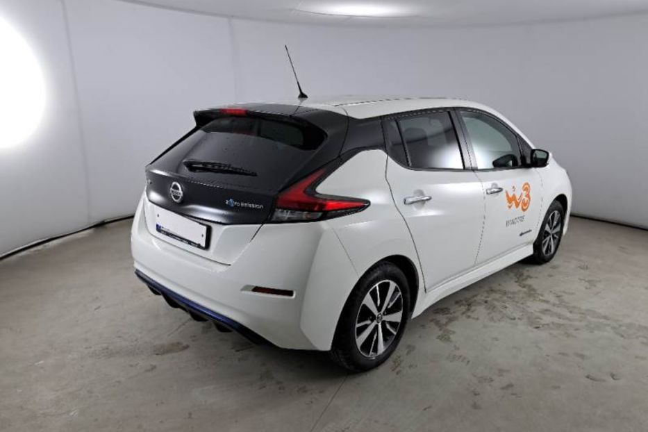 Продам Nissan Leaf 40 KW/H,запас ходу 280 км 2018 года в Житомире