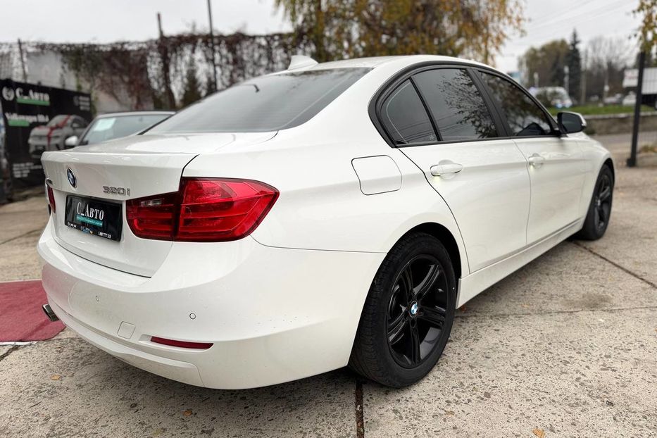 Продам BMW 320 2014 года в Черновцах