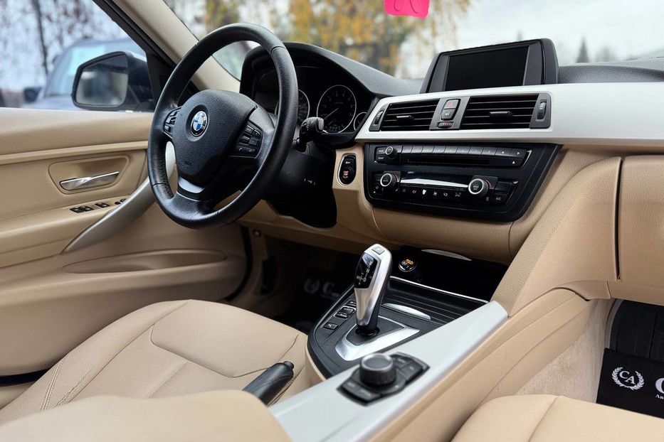 Продам BMW 320 2014 года в Черновцах