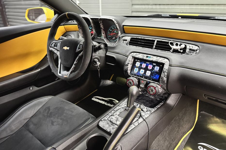 Продам Chevrolet Camaro V6 2013 года в Киеве