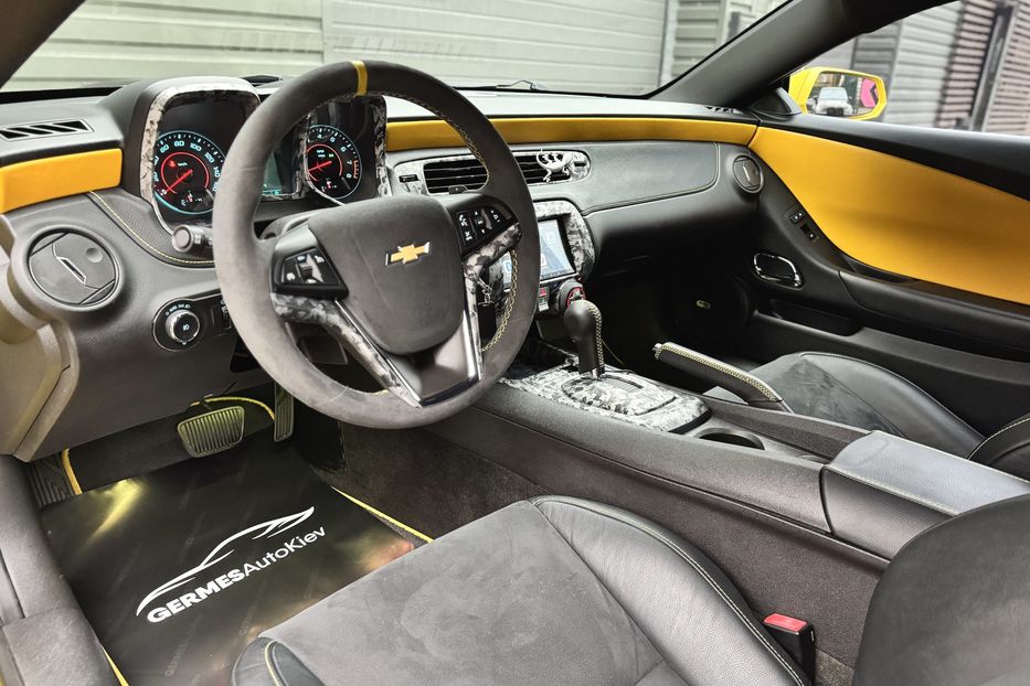 Продам Chevrolet Camaro V6 2013 года в Киеве