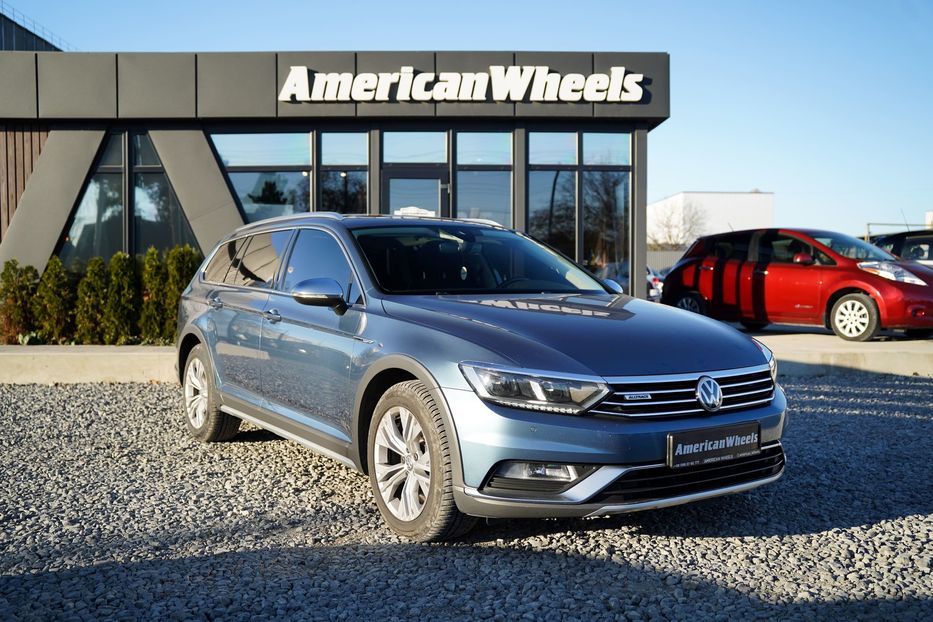 Продам Volkswagen Passat Alltrack 2017 года в Черновцах