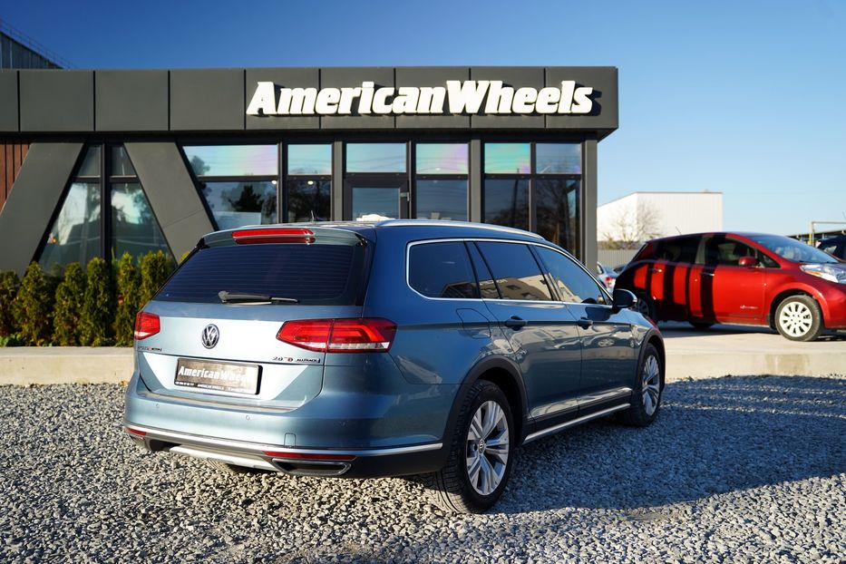 Продам Volkswagen Passat Alltrack 2017 года в Черновцах