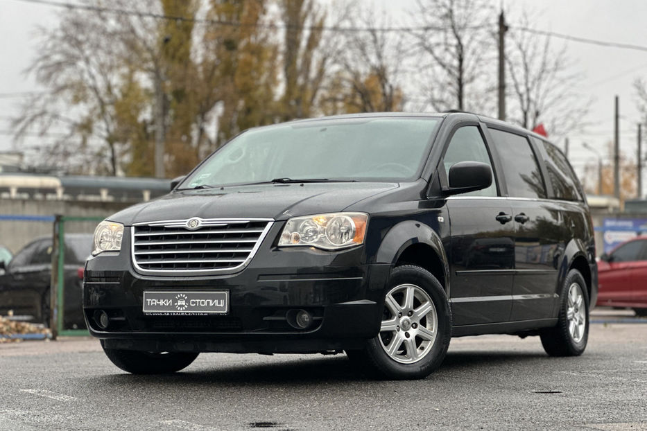 Продам Chrysler Grand Voyager 2010 года в Киеве