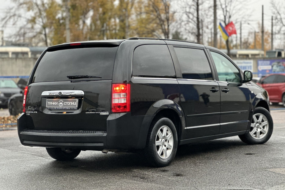 Продам Chrysler Grand Voyager 2010 года в Киеве