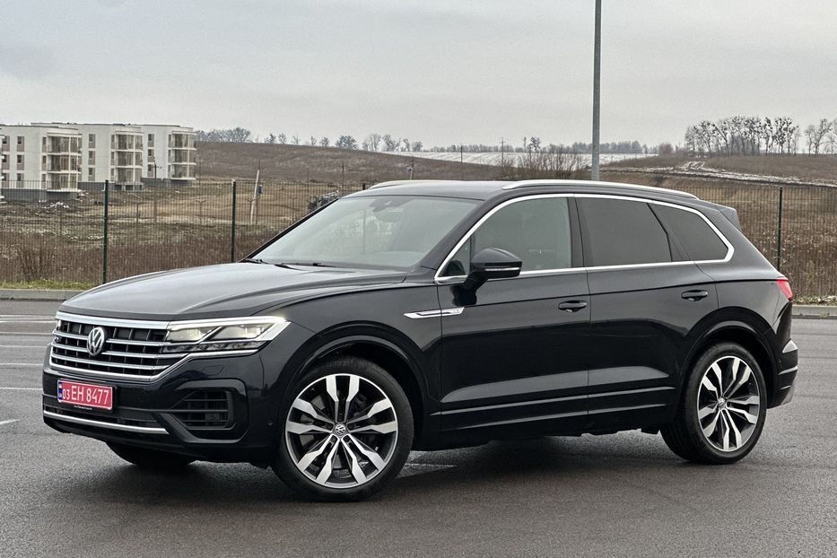 Продам Volkswagen Touareg 4.0 TDI V8 R-line  2020 года в Ровно