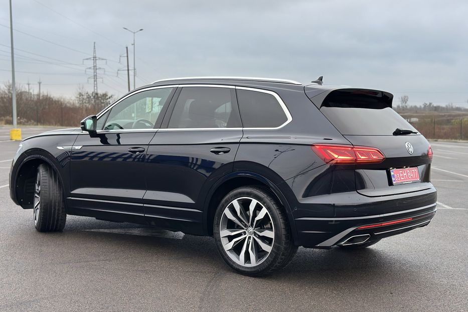 Продам Volkswagen Touareg 4.0 TDI V8 R-line  2020 года в Ровно