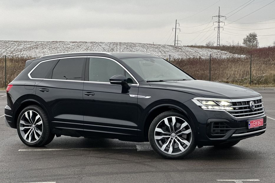 Продам Volkswagen Touareg 4.0 TDI V8 R-line  2020 года в Ровно