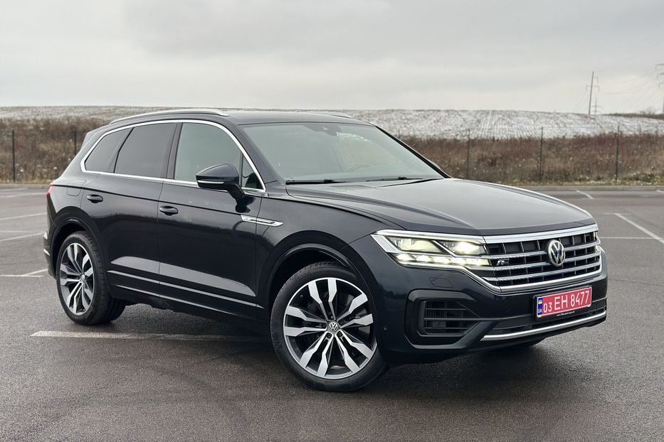 Продам Volkswagen Touareg 4.0 TDI V8 R-line  2020 года в Ровно