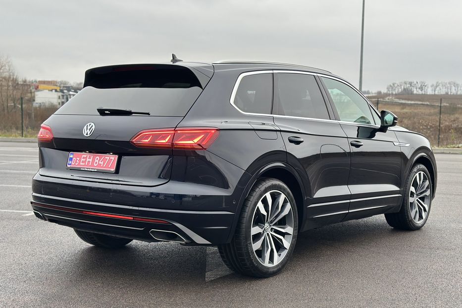 Продам Volkswagen Touareg 4.0 TDI V8 R-line  2020 года в Ровно