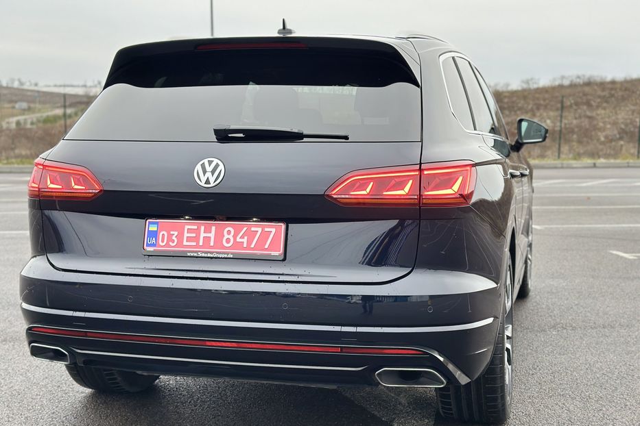 Продам Volkswagen Touareg 4.0 TDI V8 R-line  2020 года в Ровно