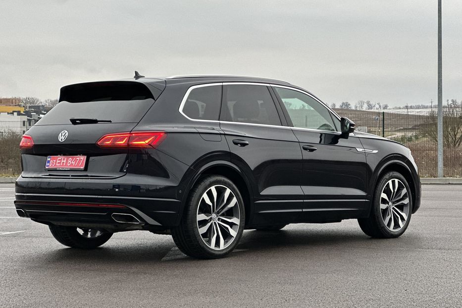 Продам Volkswagen Touareg 4.0 TDI V8 R-line  2020 года в Ровно