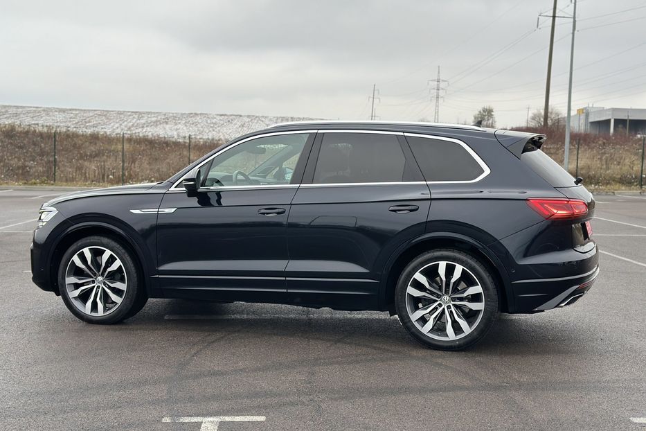 Продам Volkswagen Touareg 4.0 TDI V8 R-line  2020 года в Ровно