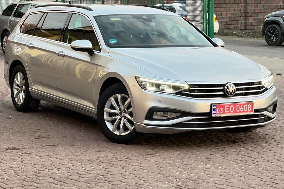 Продам Volkswagen Passat B8 2021 года в Львове