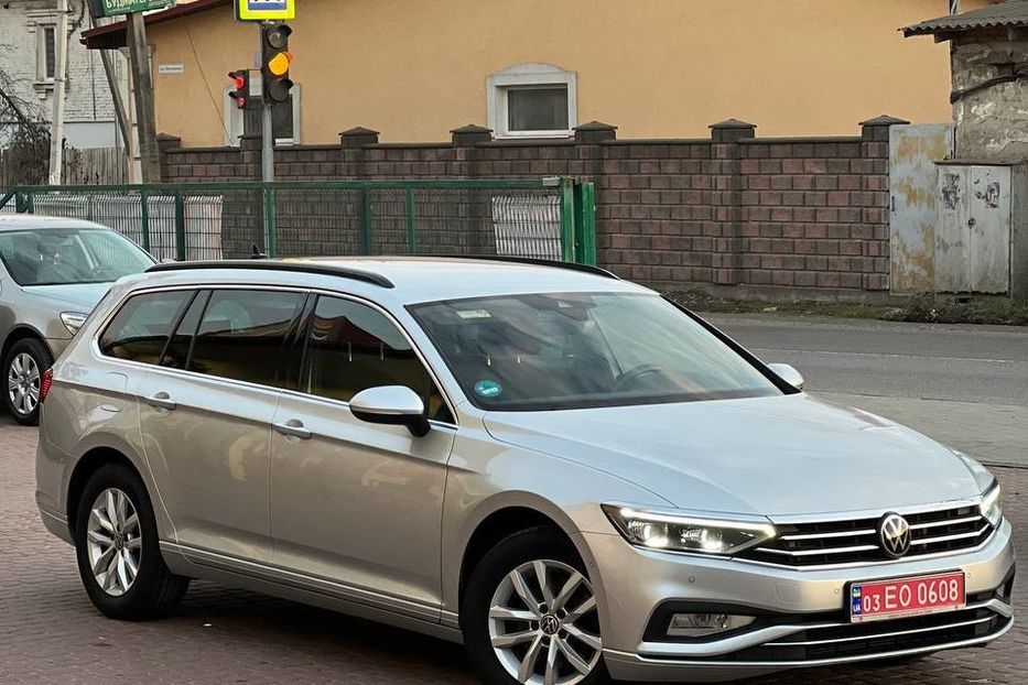 Продам Volkswagen Passat B8 2021 года в Львове