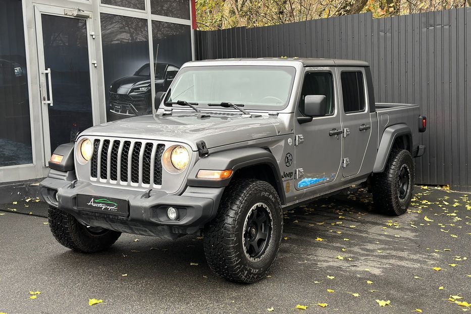 Продам Jeep Wrangler GLADIATOR 2019 года в Киеве