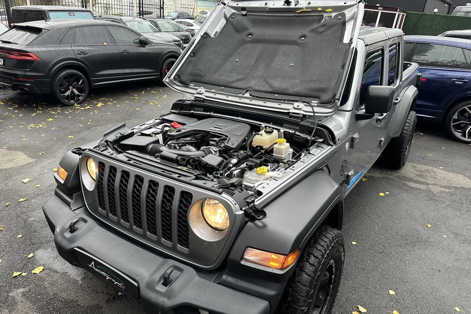 Продам Jeep Wrangler GLADIATOR 2019 года в Киеве