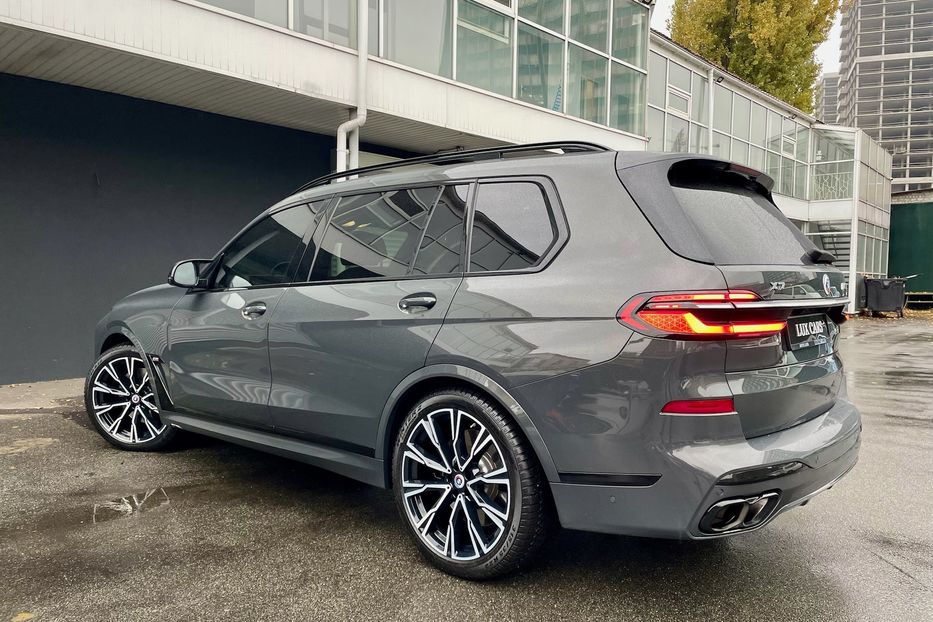 Продам BMW X7 M60i 2023 года в Киеве