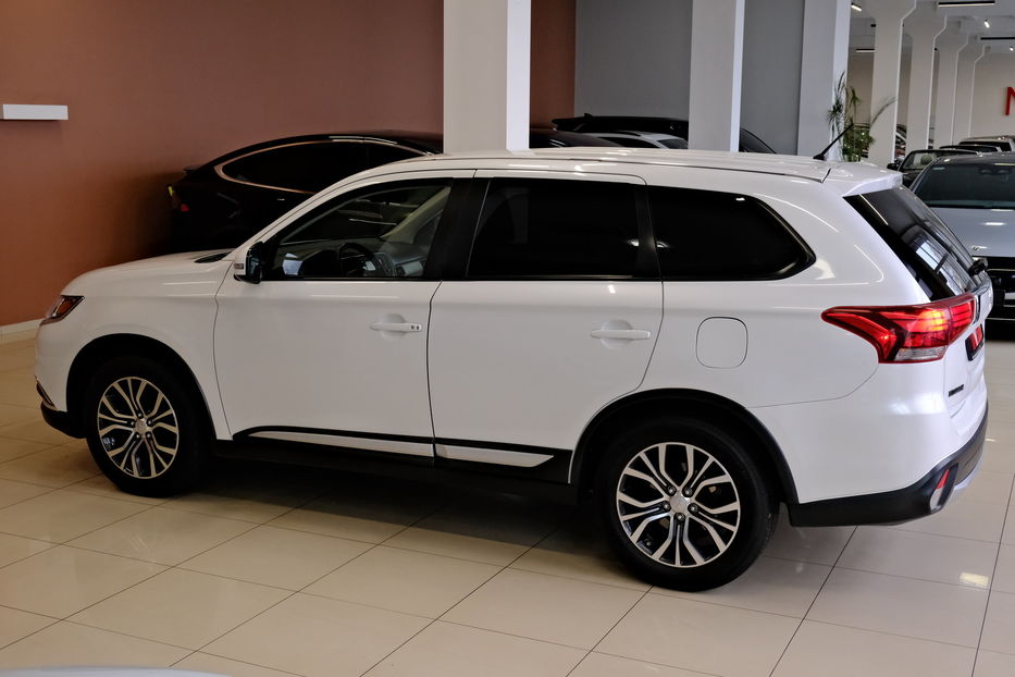 Продам Mitsubishi Outlander 2017 года в Одессе