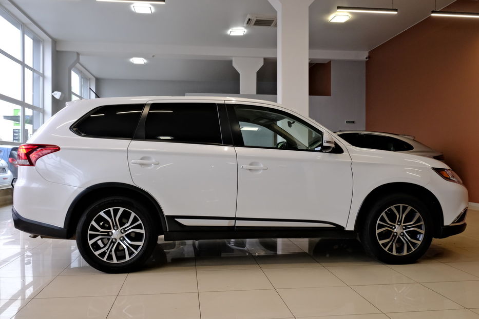 Продам Mitsubishi Outlander 2017 года в Одессе