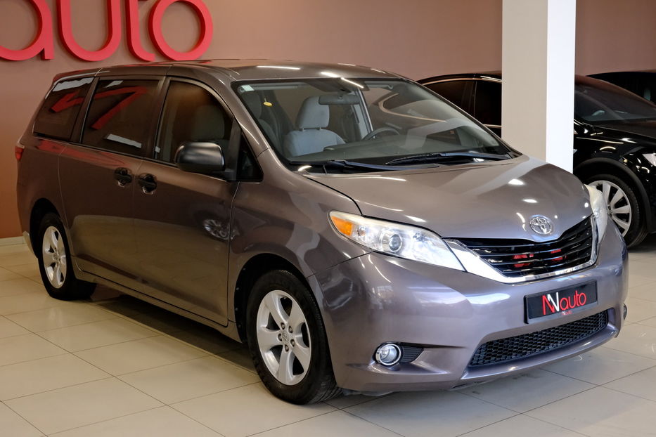 Продам Toyota Sienna 2015 года в Одессе