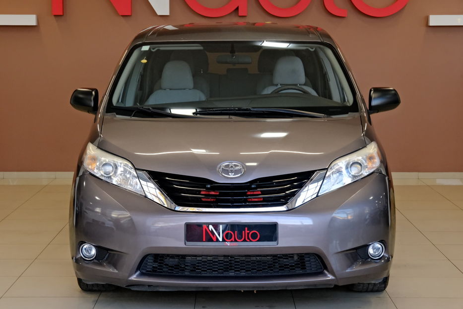 Продам Toyota Sienna 2015 года в Одессе