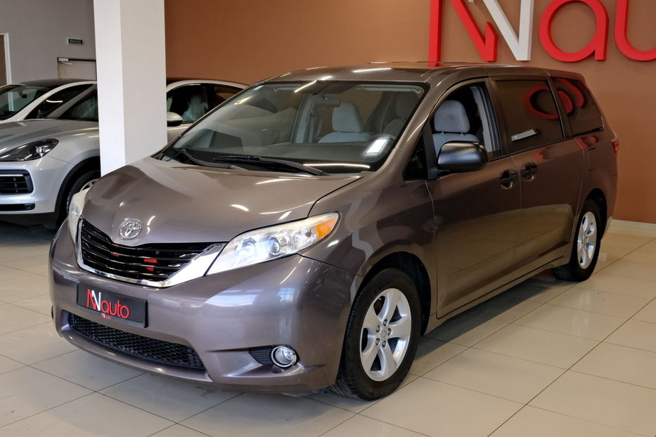 Продам Toyota Sienna 2015 года в Одессе