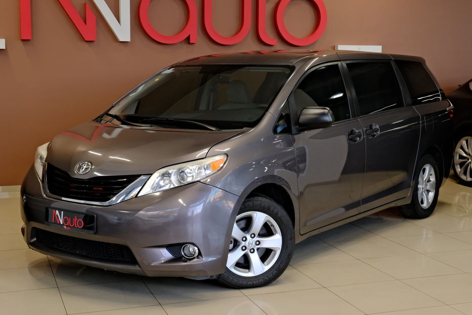 Продам Toyota Sienna 2015 года в Одессе