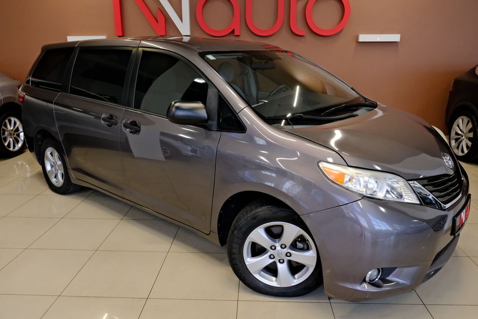 Продам Toyota Sienna 2015 года в Одессе