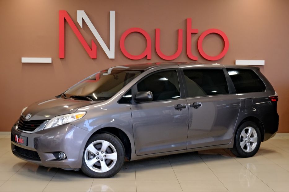 Продам Toyota Sienna 2015 года в Одессе