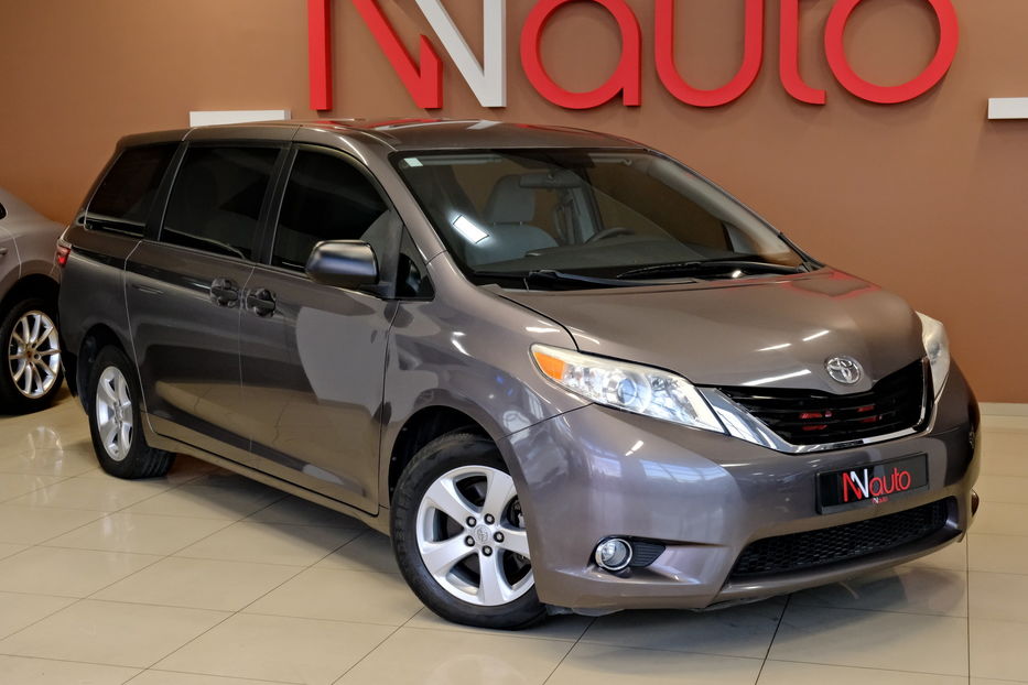 Продам Toyota Sienna 2015 года в Одессе