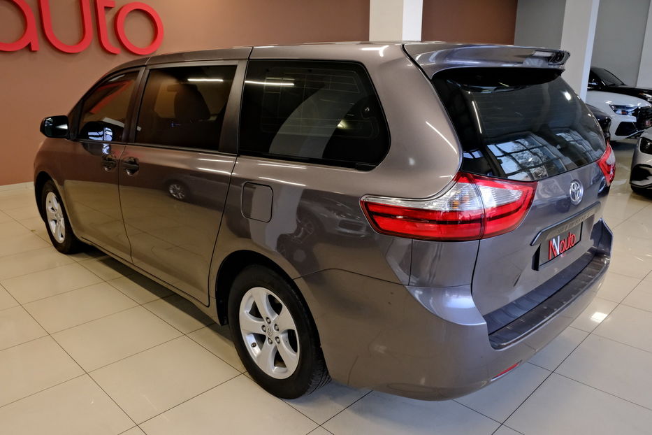 Продам Toyota Sienna 2015 года в Одессе