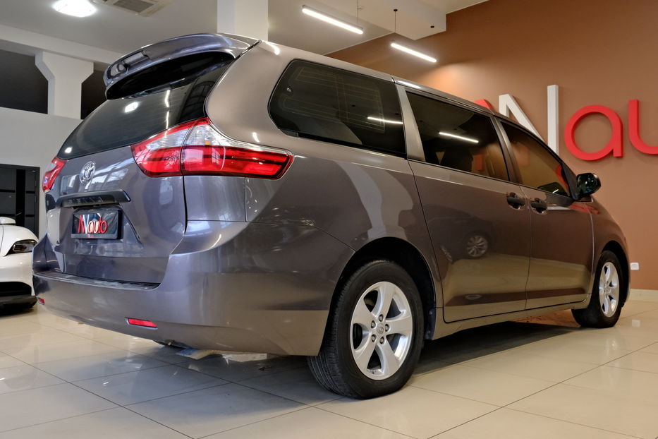 Продам Toyota Sienna 2015 года в Одессе