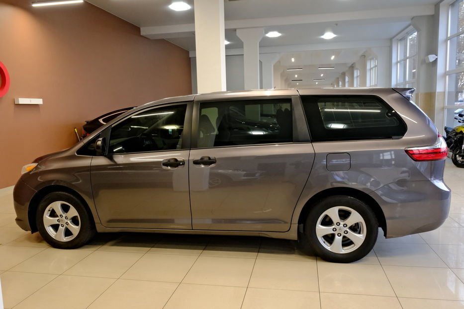 Продам Toyota Sienna 2015 года в Одессе