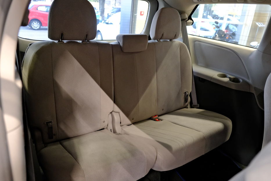 Продам Toyota Sienna 2015 года в Одессе