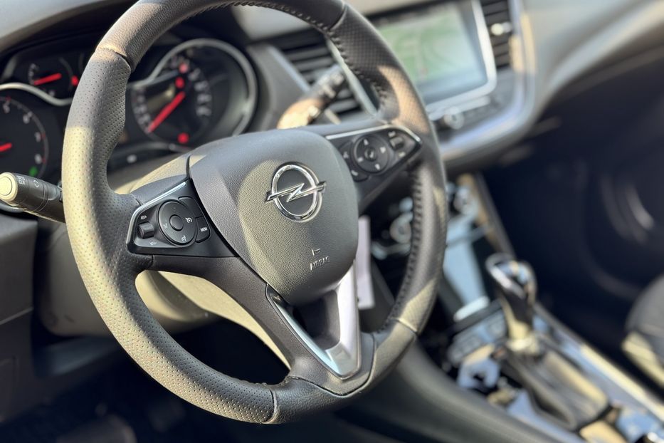 Продам Opel Crossland X GRANDLAND X 2019 года в г. Умань, Черкасская область