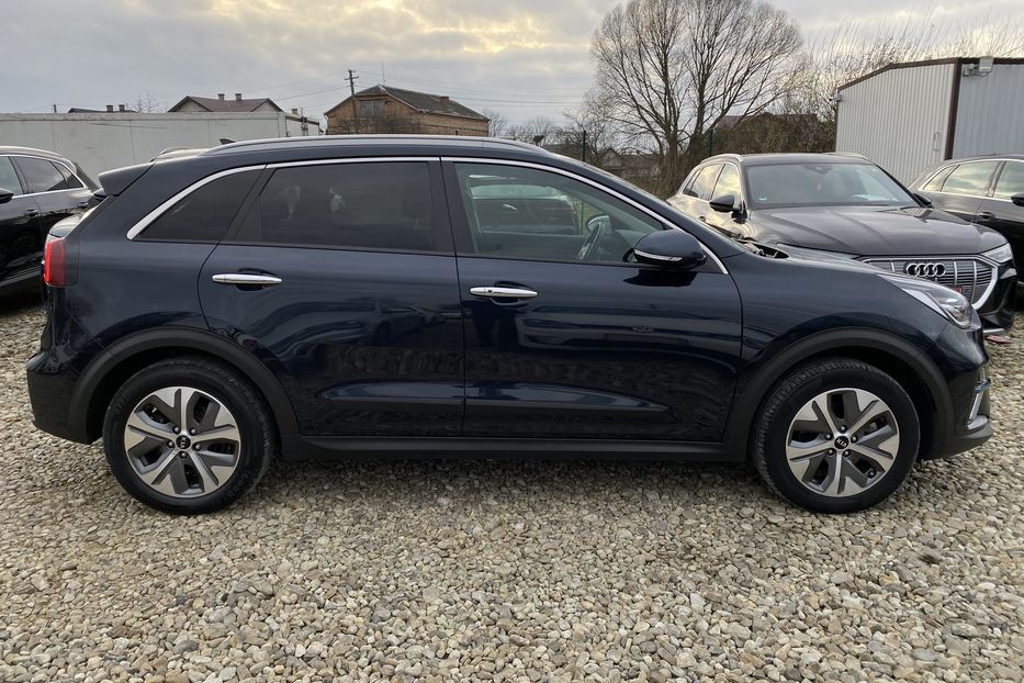 Продам Kia Niro 64kWhМакс.комплектаціяPrestige 2019 года в Львове