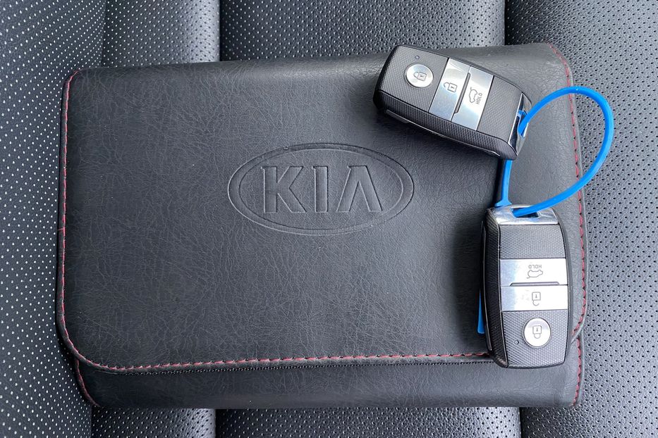 Продам Kia Niro 64kWhМакс.комплектаціяPrestige 2019 года в Львове