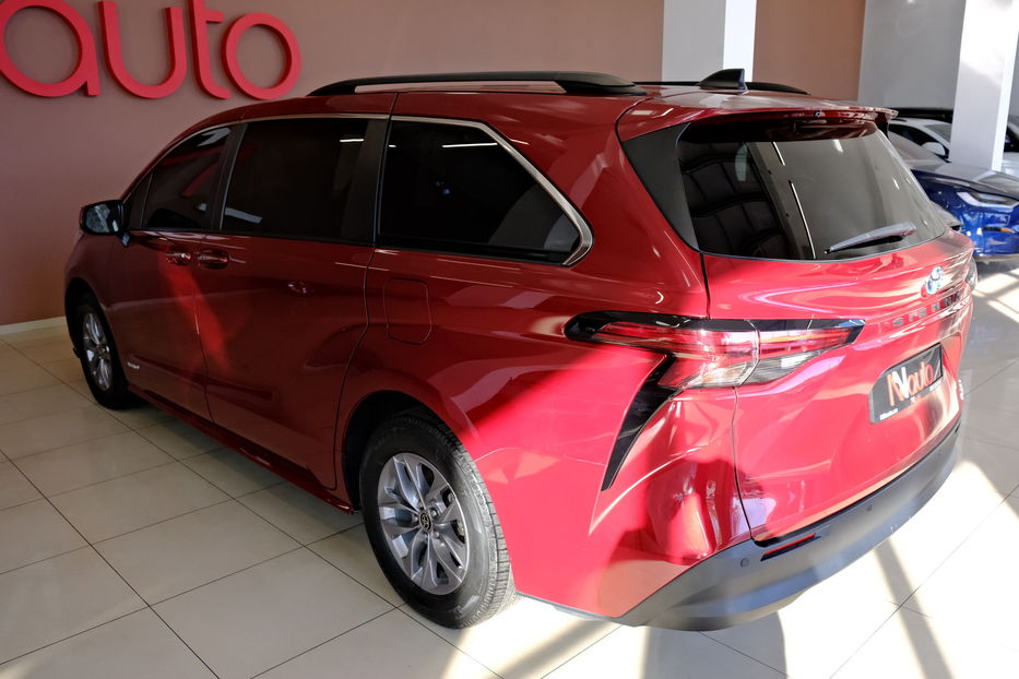 Продам Toyota Sienna 2022 года в Одессе