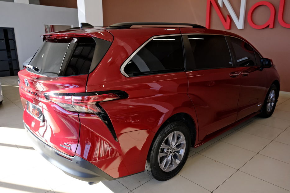 Продам Toyota Sienna 2022 года в Одессе