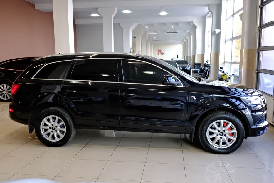 Продам Audi Q7 2013 года в Одессе