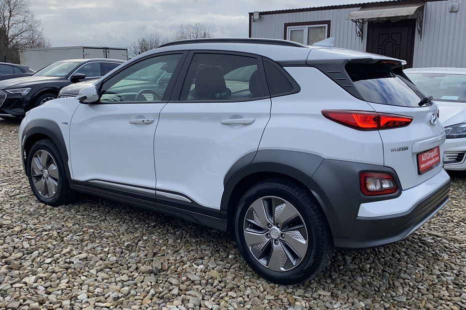 Продам Hyundai Kona 64kWhМакс.комплектація PREMIUM 2019 года в Львове